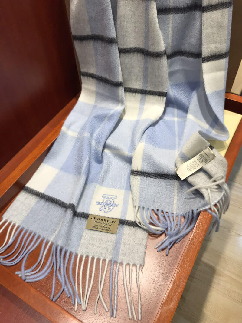 Burberry Unisex Check Wool Scarf 2402