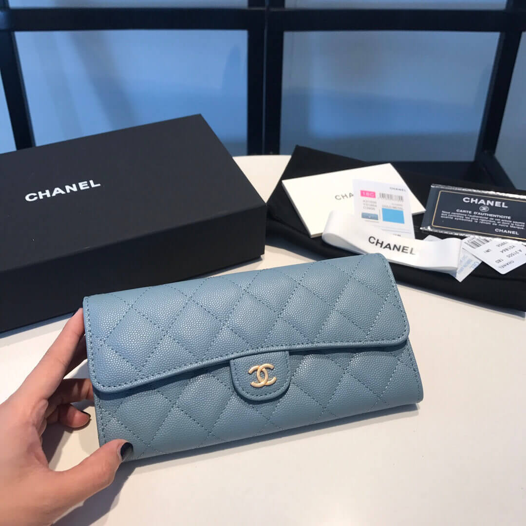 Chanel Grainy Calfskin Classic Bifold Wallet A31505