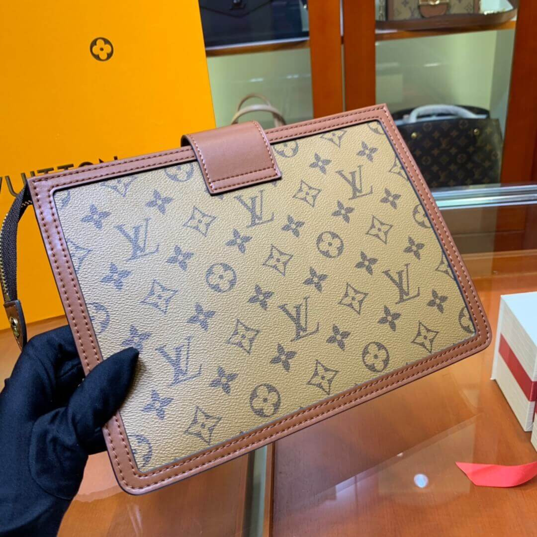 Louis Vuitton Pochette Dauphine M69184