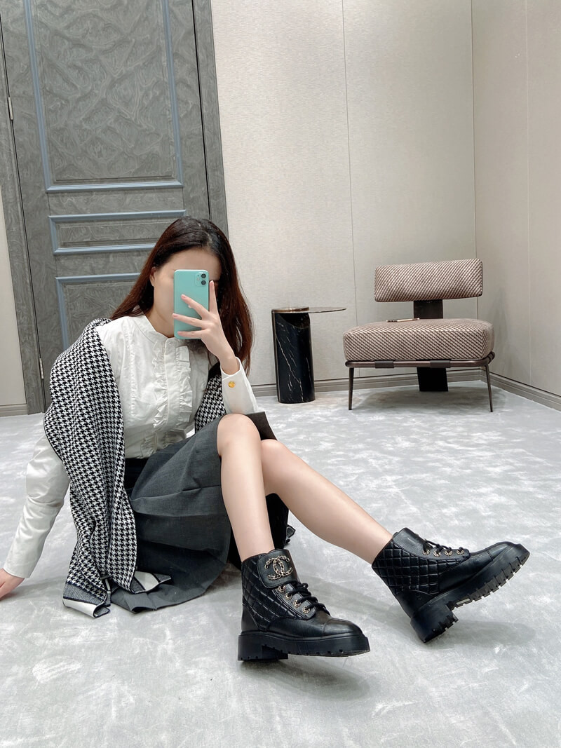 Chanel Black Quilted Gold CC Logo Chain Combat Lace Up Boots G36424