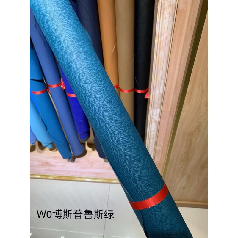 Hermes makes exclusive leather Togo calfskin: blue line