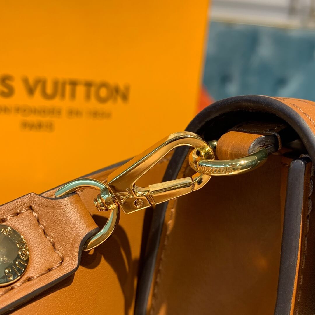 Louis Vuitton Bumbag Dauphine M58881