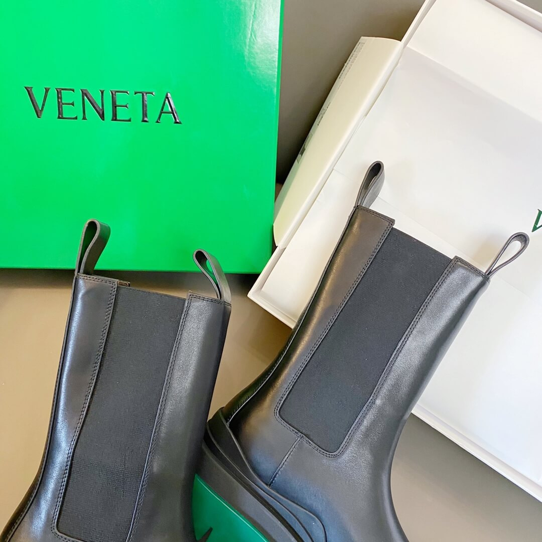 Bottega Veneta Rubber-Trimmed Leather Chelsea Boots Black/Green
