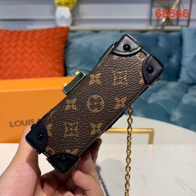 Louis Vuitton Essential Trunk M68566