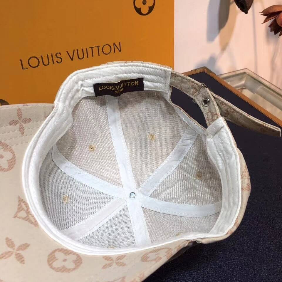 Louis Vuitton LV Logo Embroidery Cap 68985