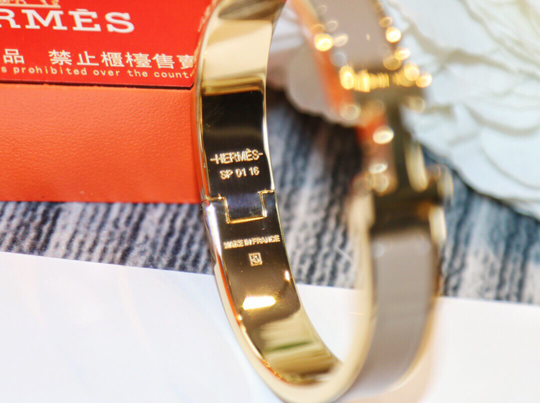 Hermes Narrow Clic H Bracelet In Grey
