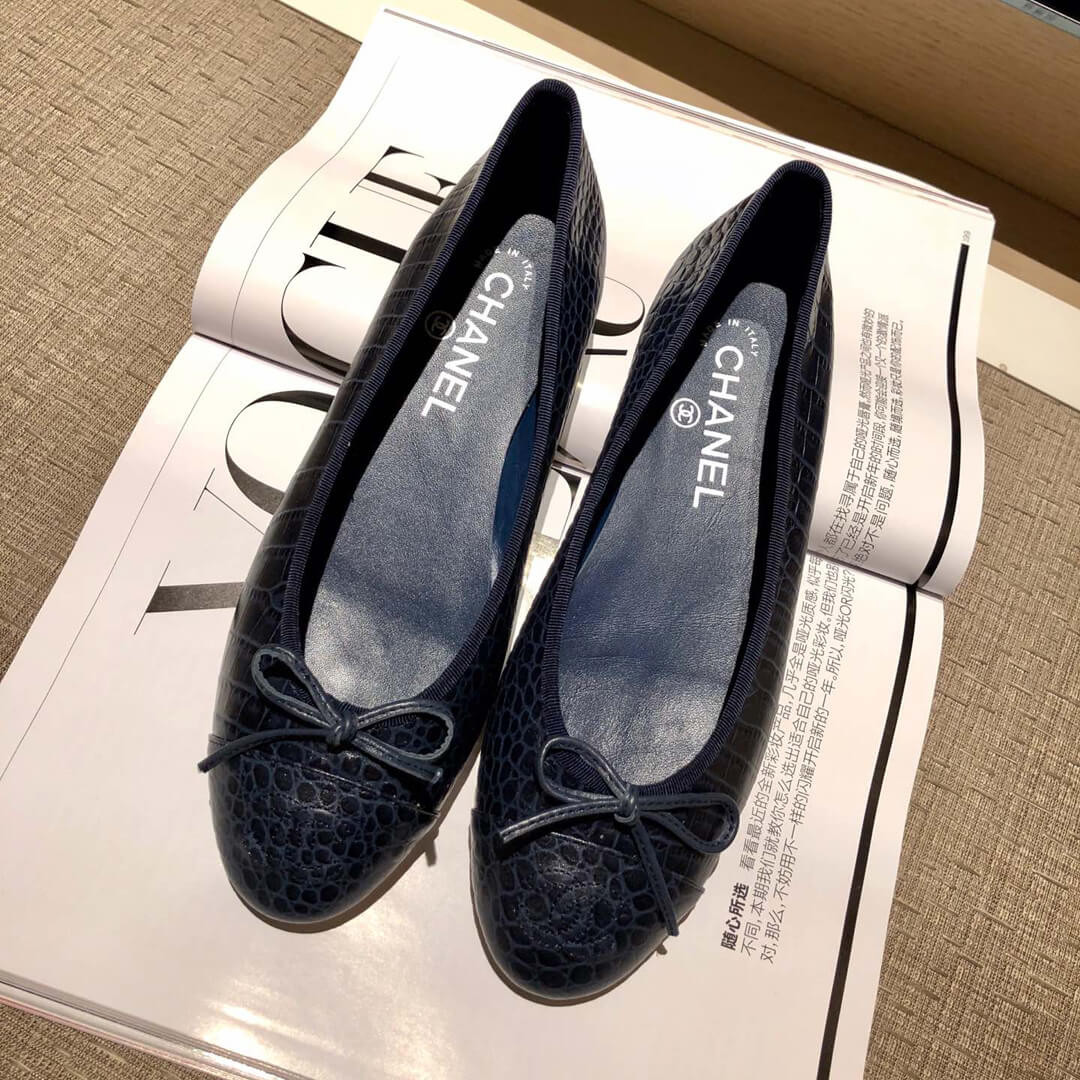 Chanel Crocodile Patent CC Cap Toe Flats Ballerinas G02819
