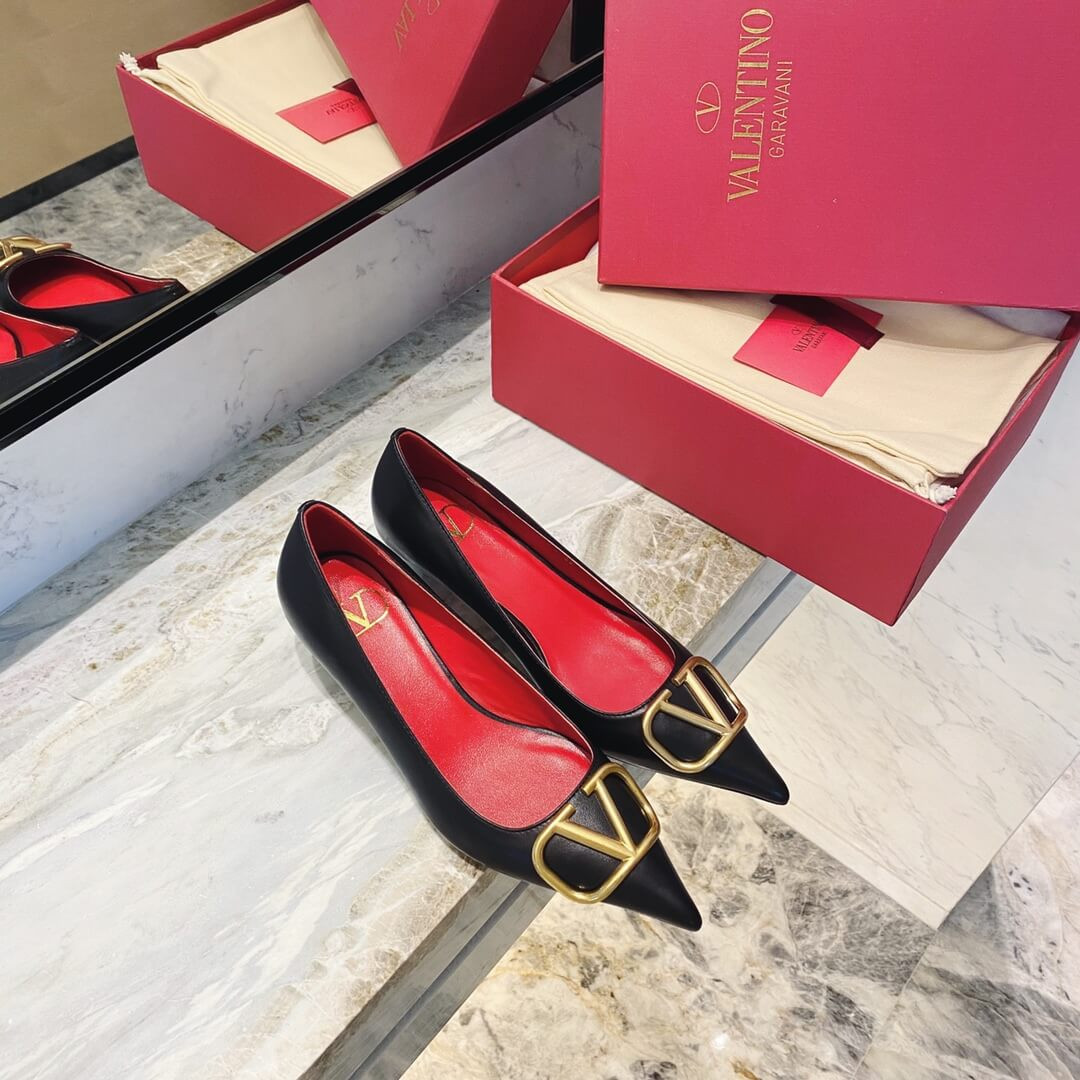 Valentino Garavani Vlogo Calfskin Pump 50mm TW2S0R77