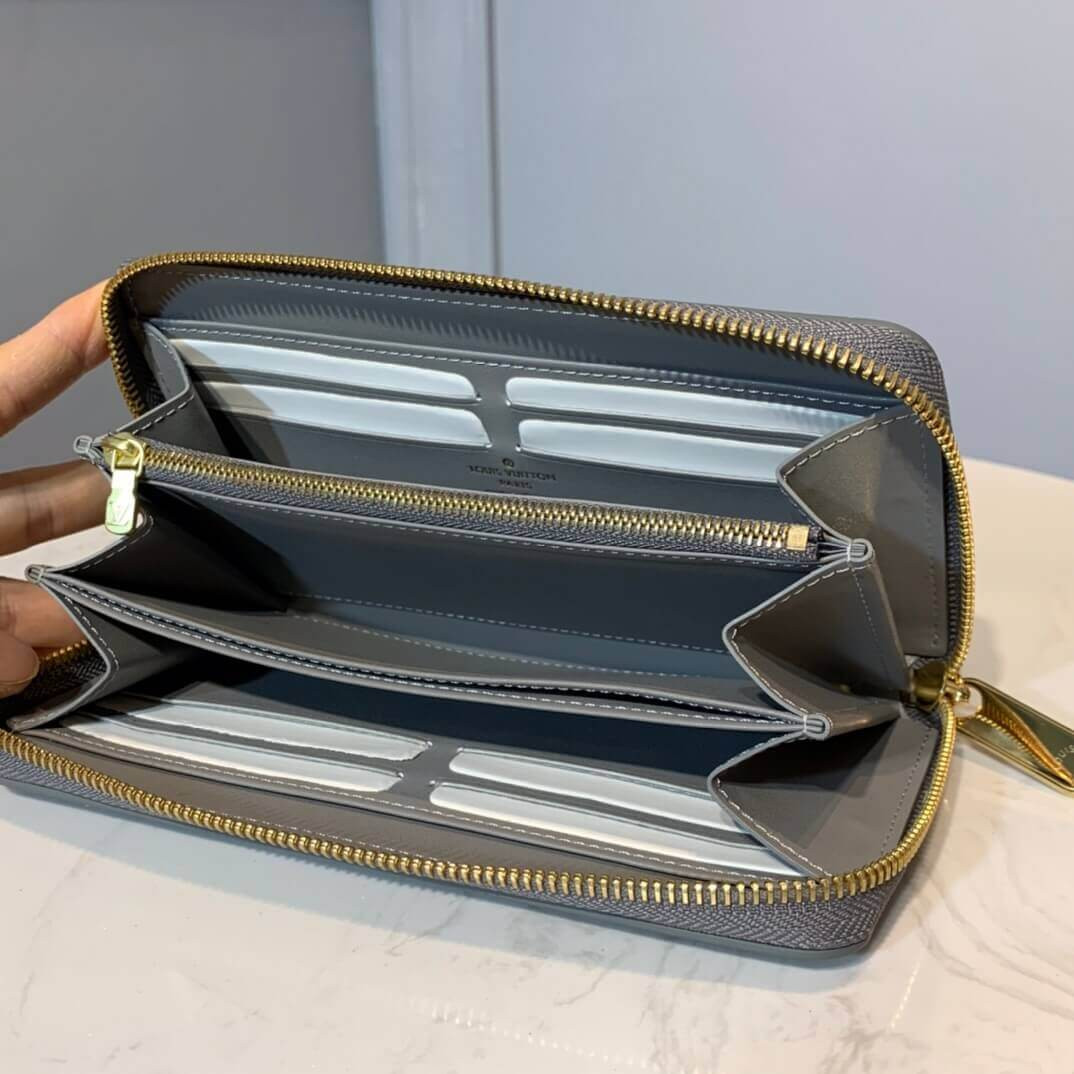 Louis Vuitton Monogram Vernis Leather Zippy Wallet M60017