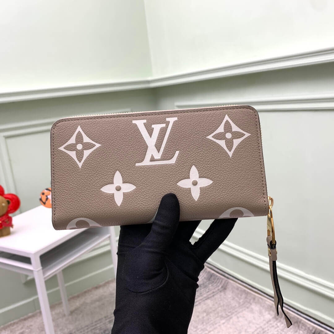 Louis Vuitton Zippy Wallet M69794