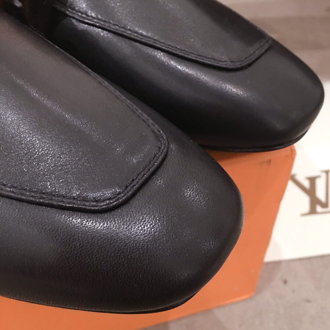 Louis Vuitton Leather Upper Case Line Loafer 1A4XD2
