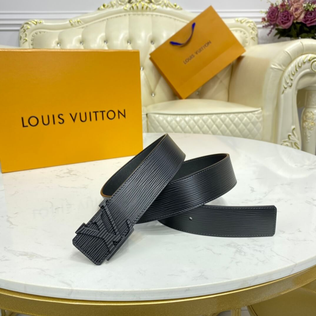 Louis Vuitton LV Initiales 40mm M9229S