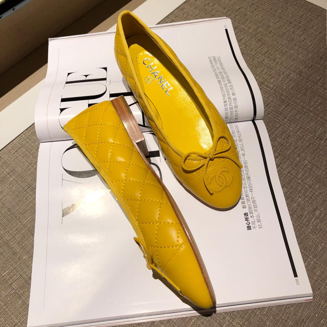 Chanel CC Quilted Leather CC Cap Toe Ballerinas G02819