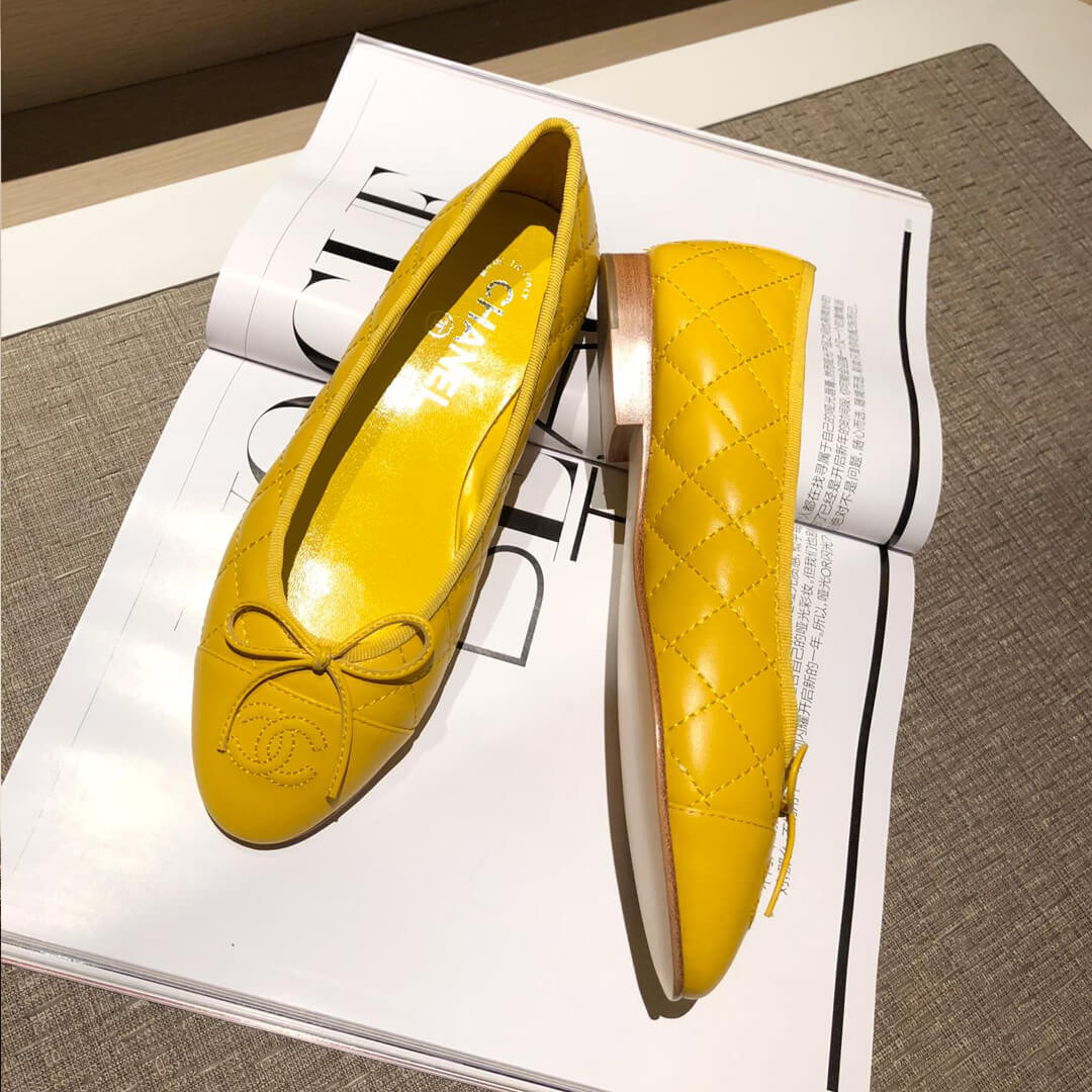 Chanel CC Quilted Leather CC Cap Toe Ballerinas G02819