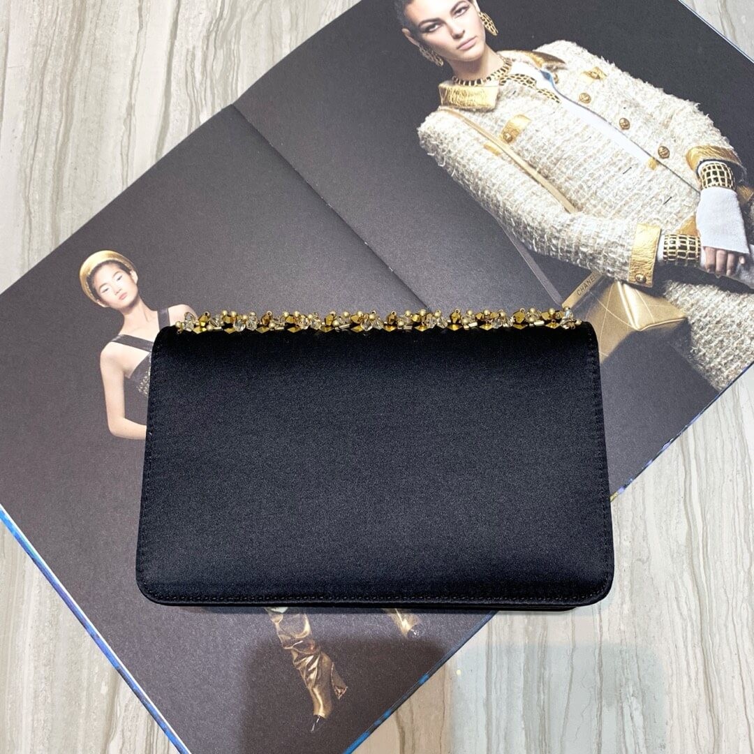 Chanel WOC Chain Flap Bag 86083