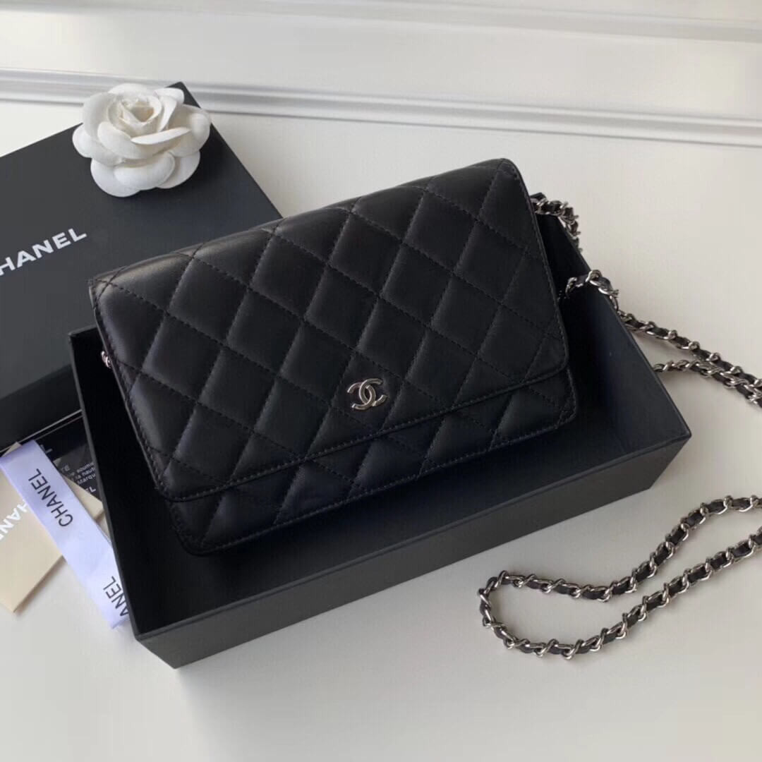 Chanel Classic Lambskin Wallet On Chain WOC AP0250