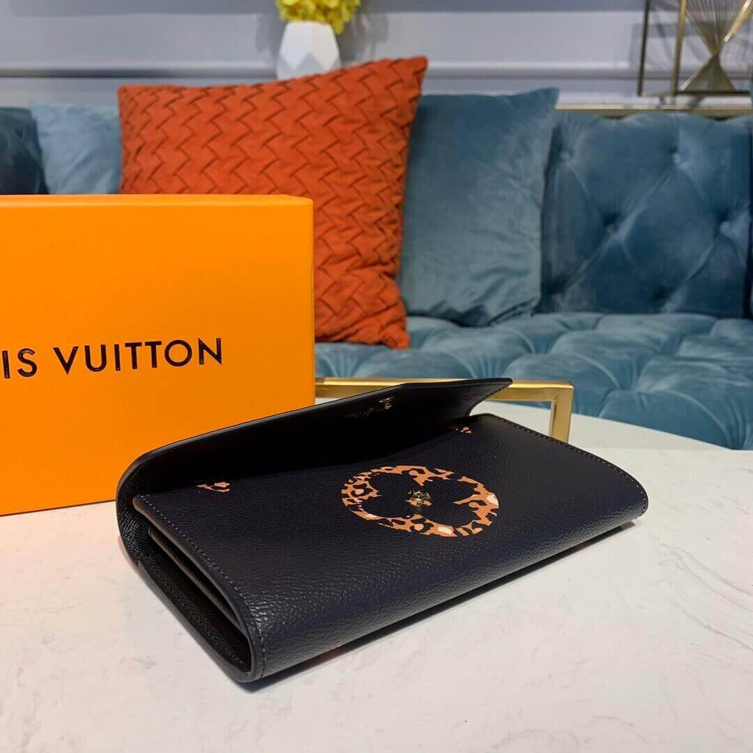 Louis Vuitton Monogram Giant Sarah Wallet M67875