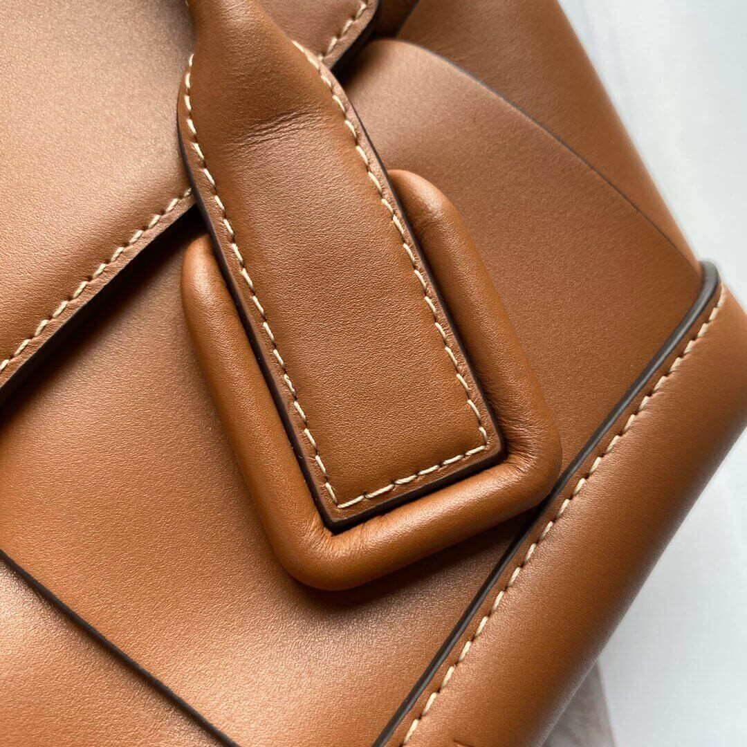 Bottega Veneta Mini Arco In Smooth Calfskin 600606