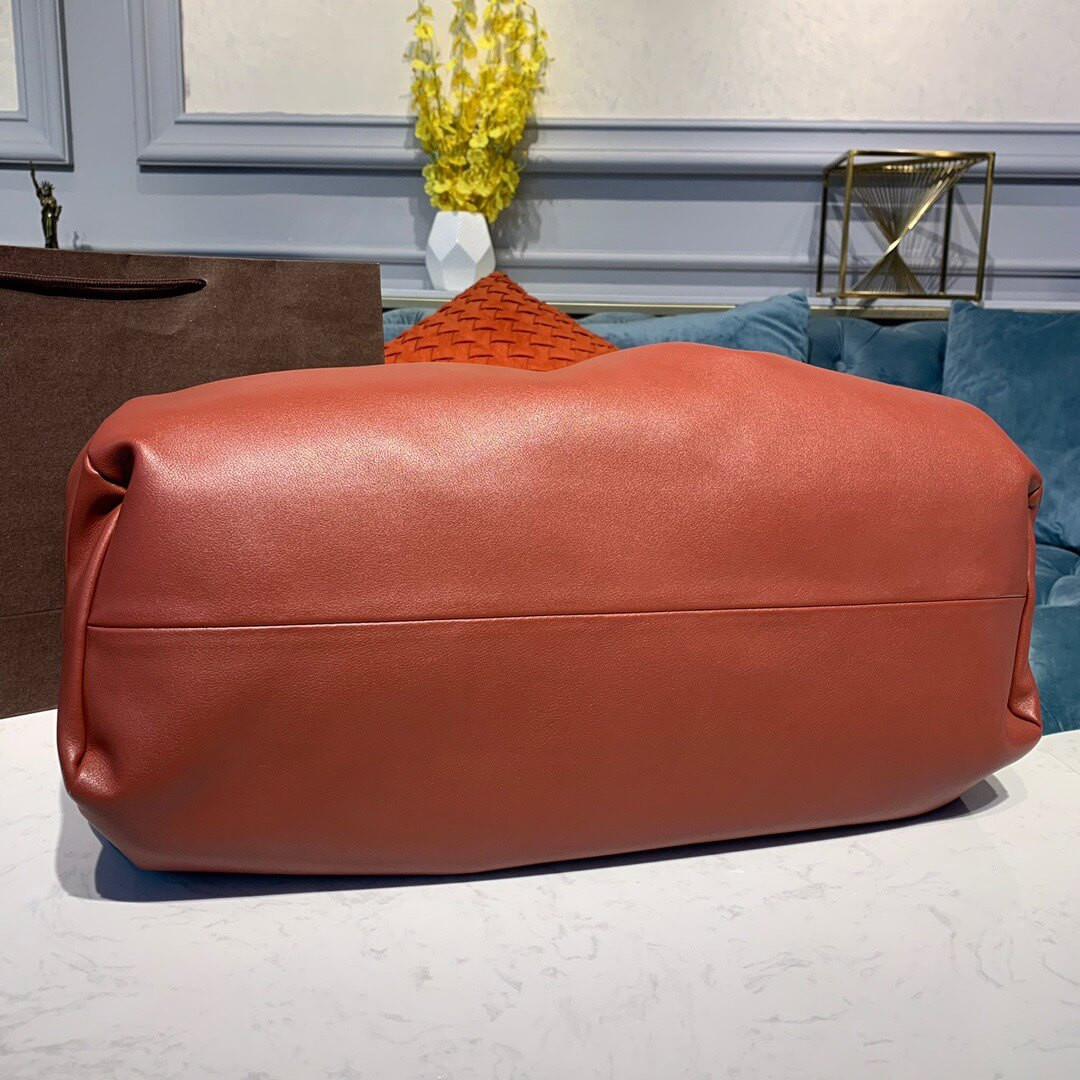 Bottega Veneta The Shoulder Pouch Large Leather Bag 607984