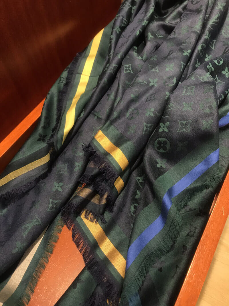 Louis Vuitton Monogram Shine Shawl 3505