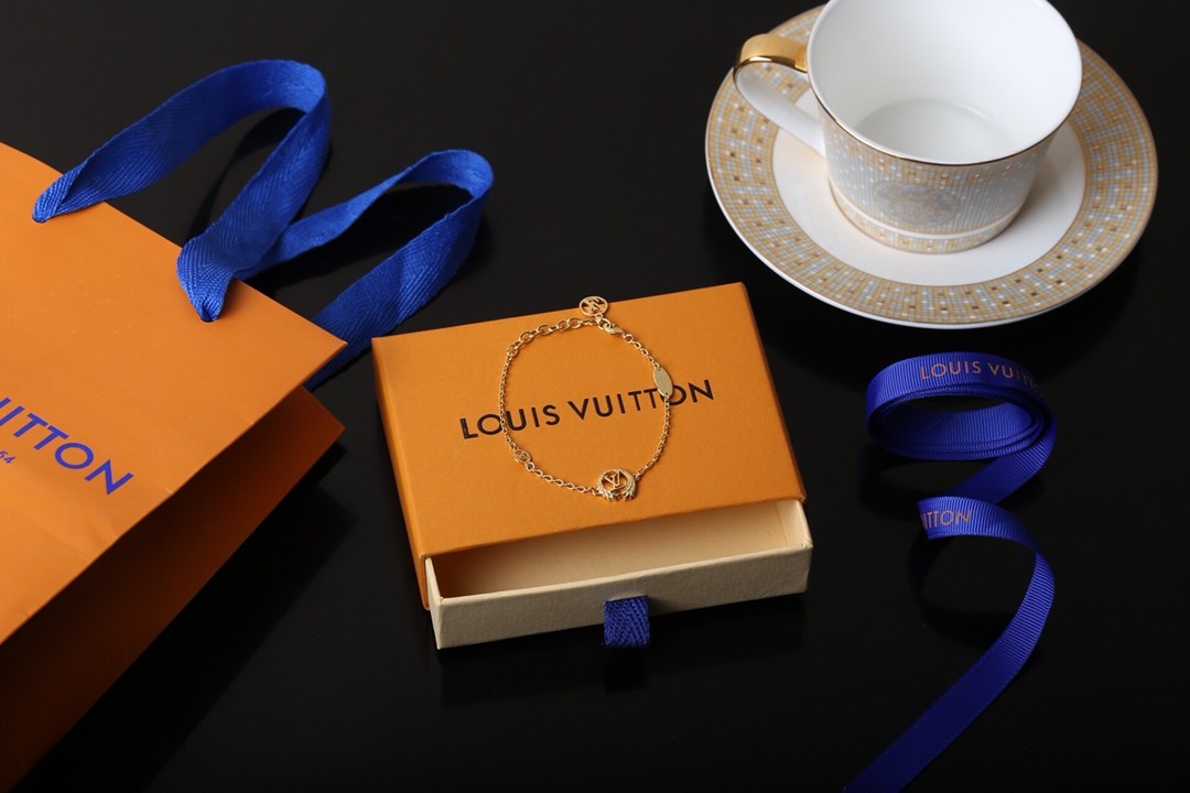 Louis Vuitton M64292 LV Angel Bracelet Yellow Gold