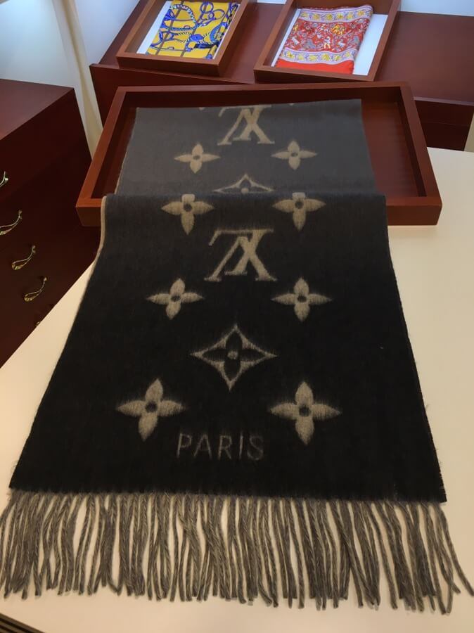 Louis Vuitton Heavy Monogram Cashmere Heavy Scarf M70868