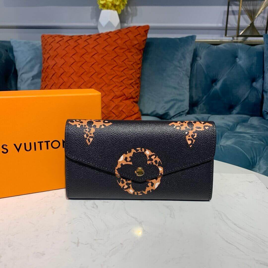 Louis Vuitton Monogram Giant Sarah Wallet M67875