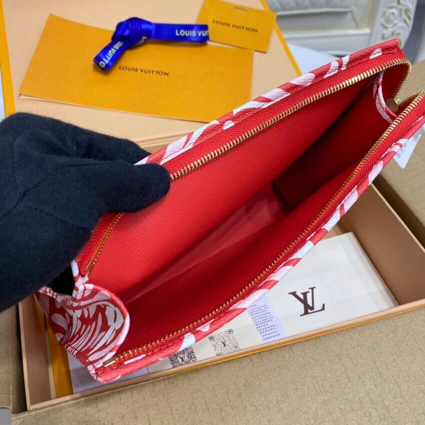 Louis Vuitton LV Crafty Toiletry Pouch 26 M45476 Red