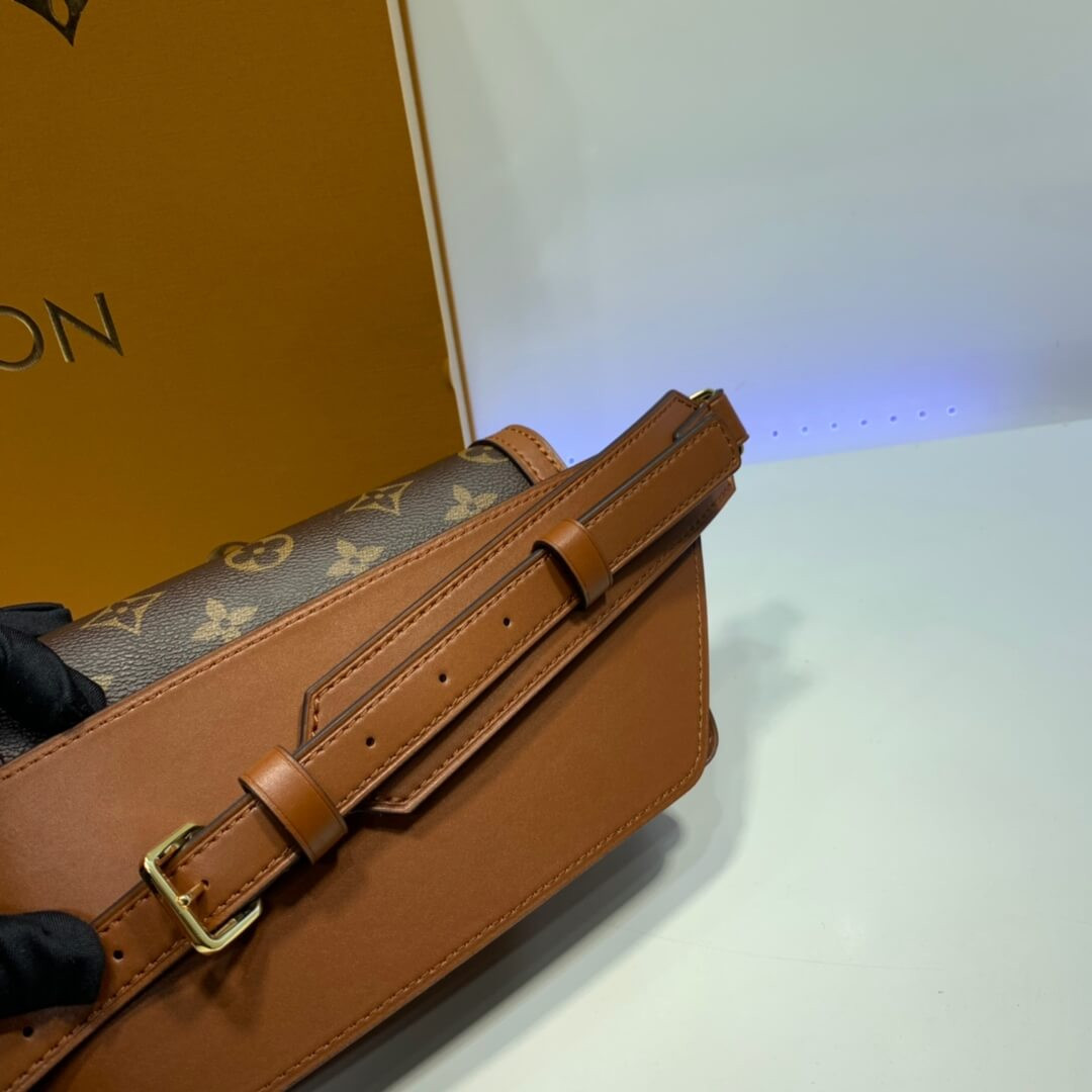 Louis Vuitton Bumbag Dauphine M44586