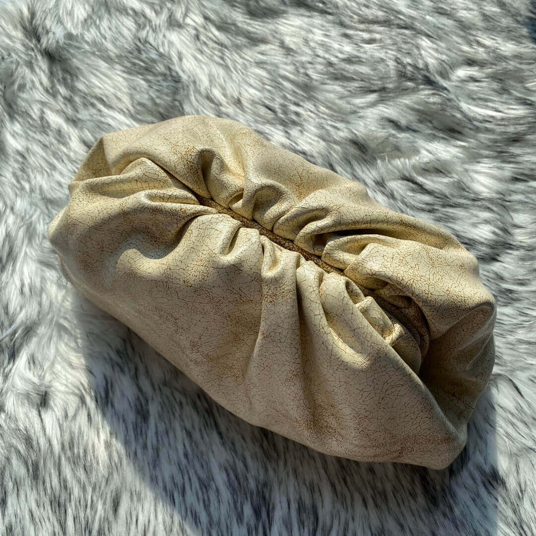 Bottega Veneta The Pouch 20 In Beige Craquele Leather 576227