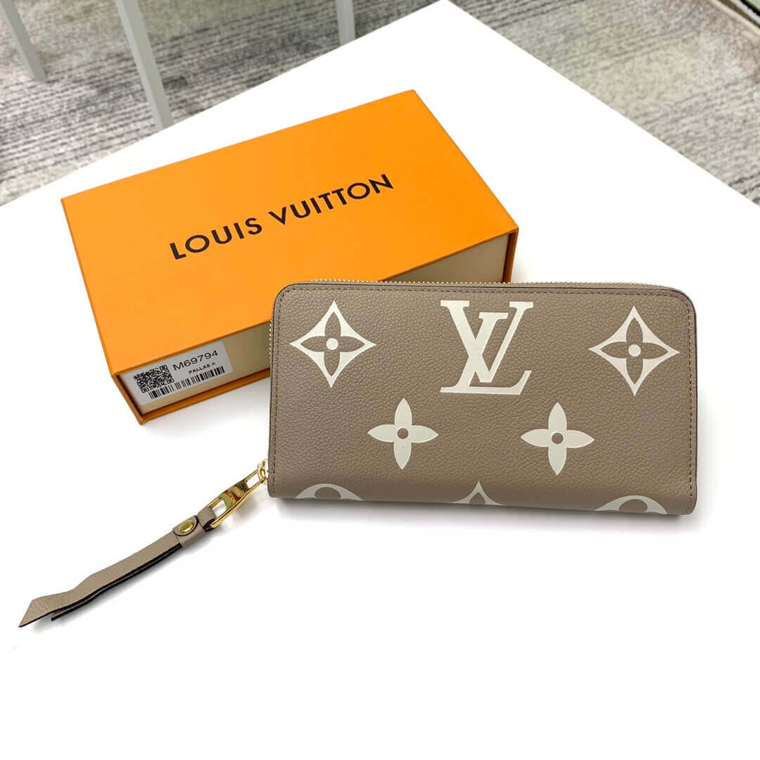 Louis Vuitton Zippy Wallet M69794