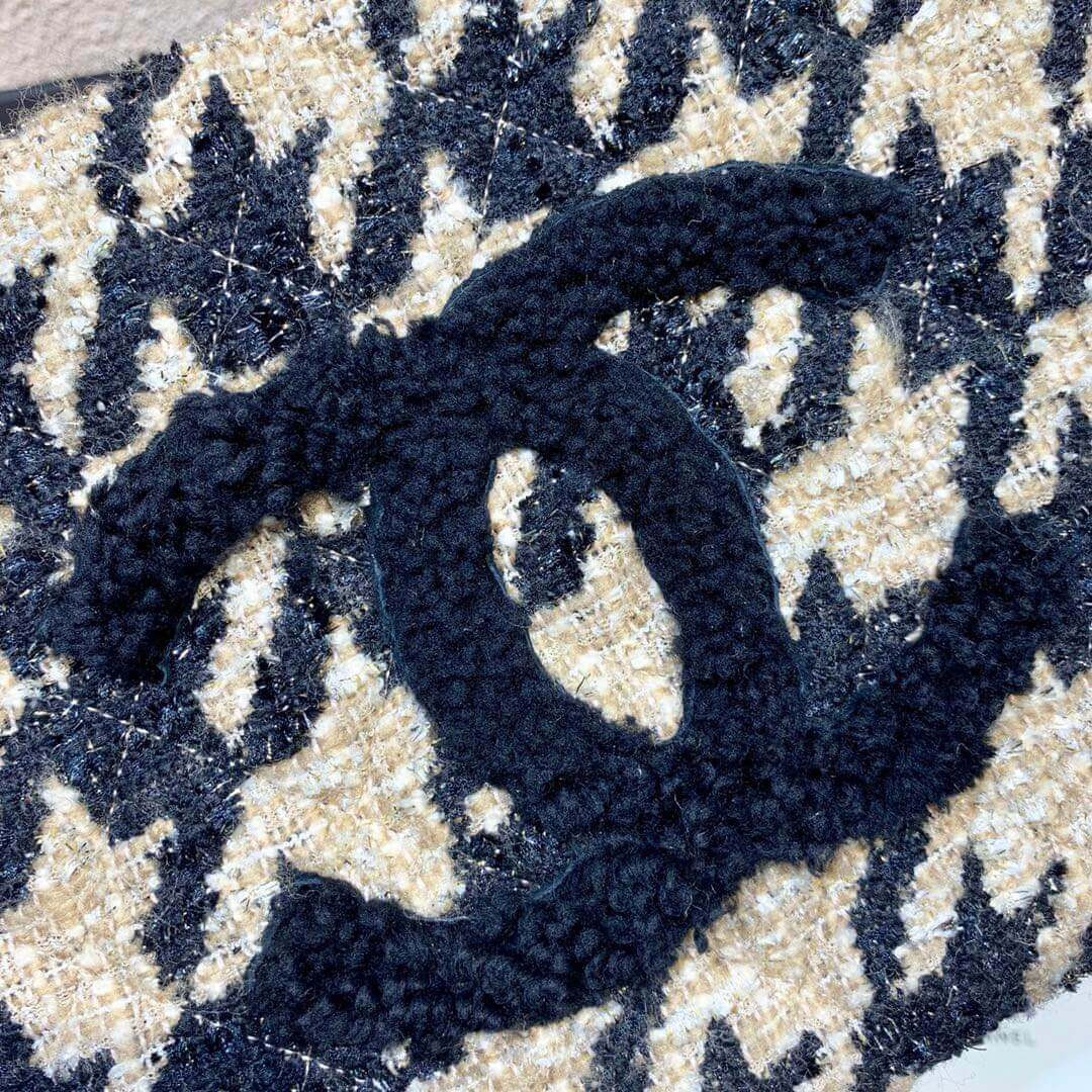 Chanel Tweed Pouch Clutch Bag AP0803