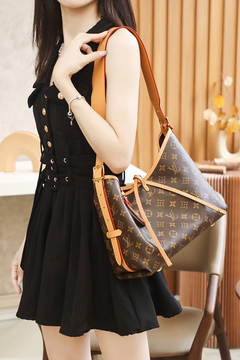 Louis Vuitton Carryall PM Shoulder Bag M46203