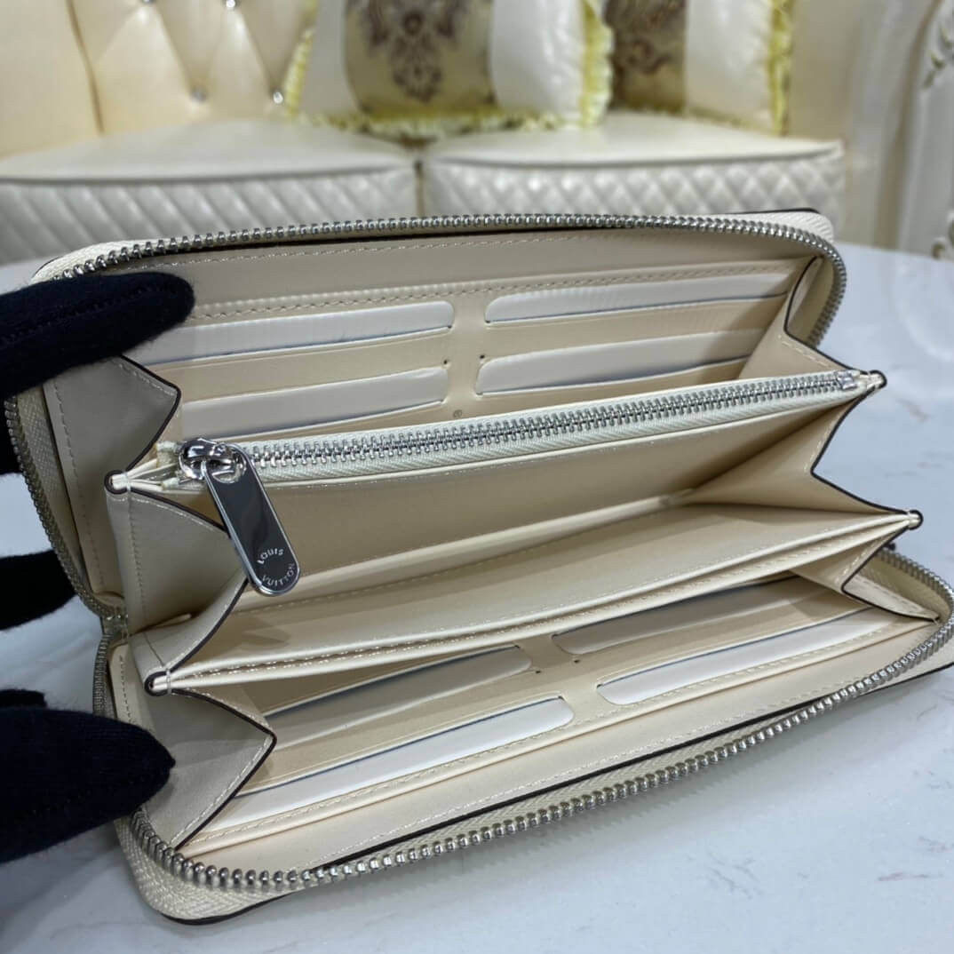 Louis Vuitton Mahina Leather Zippy Wallet M69032 M69215