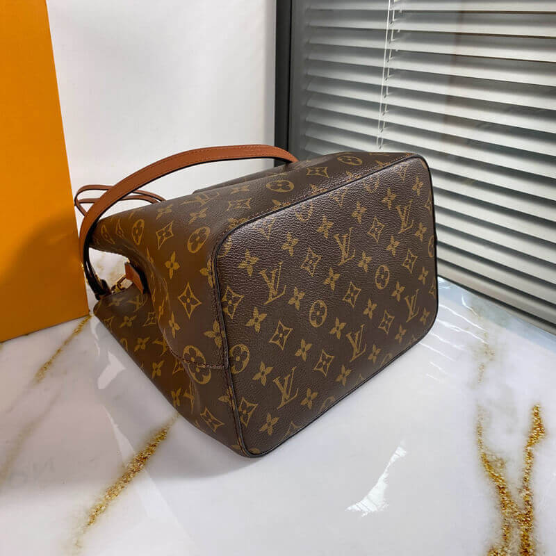 Louis Vuitton Monogram Canvas NeoNoe M44021