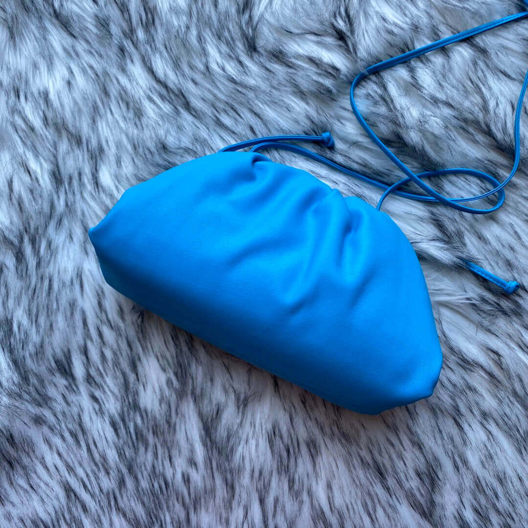 Bottega Veneta The Pouch 20 in Butter Calf Leather 570927