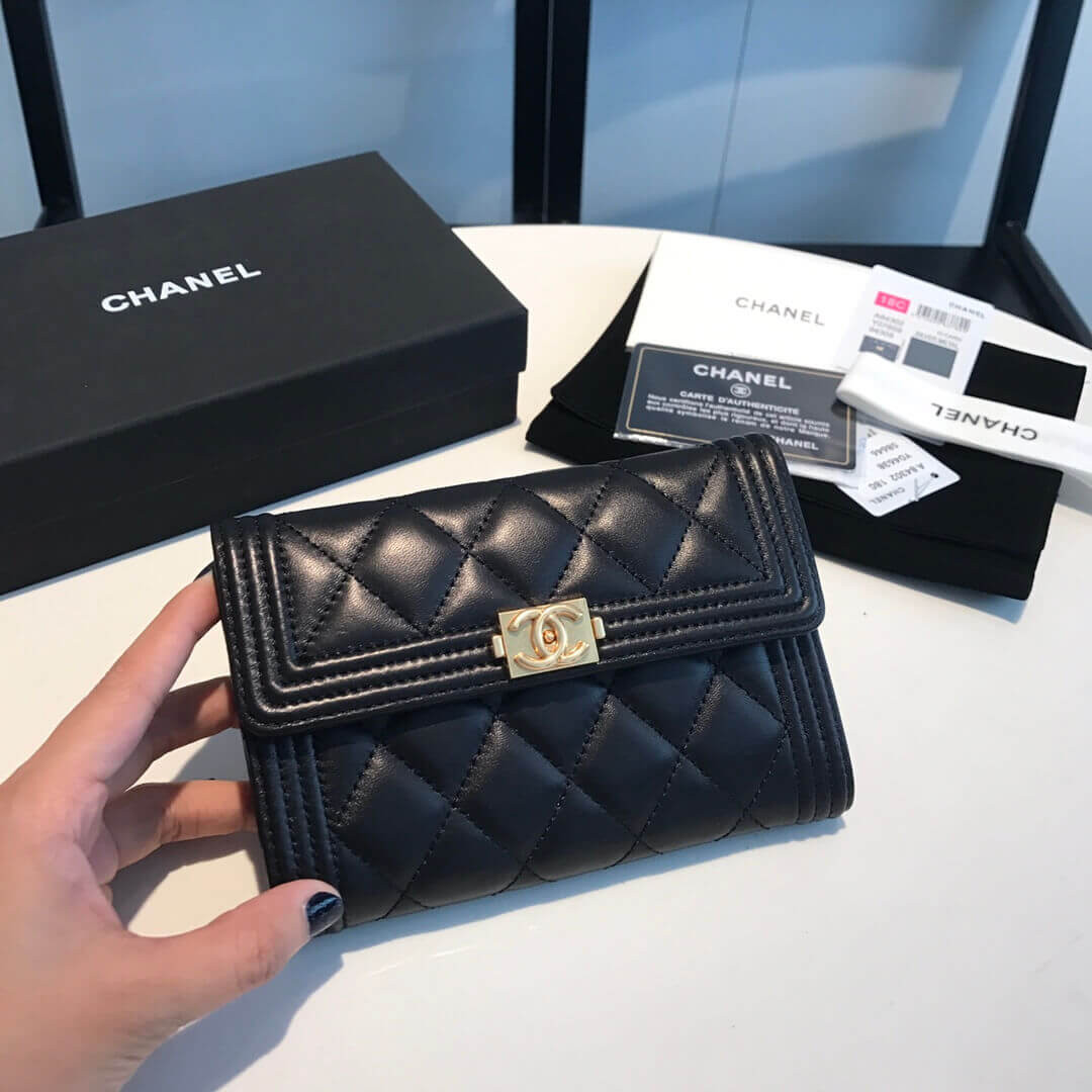 Chanel Lambskin Boy Flap Wallet A84302