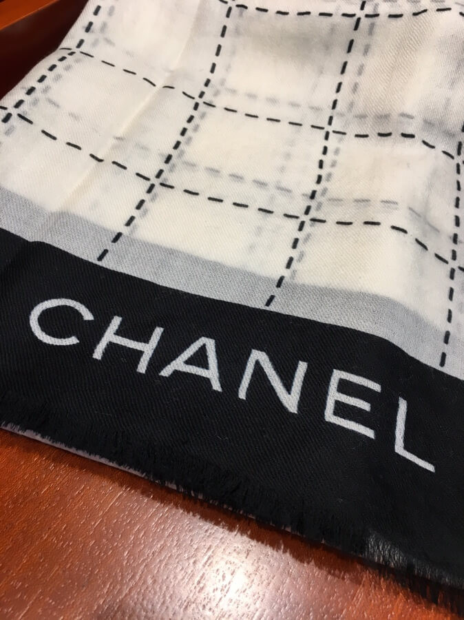 Chanel Cashmere Wool Sequins CC Stole C32041