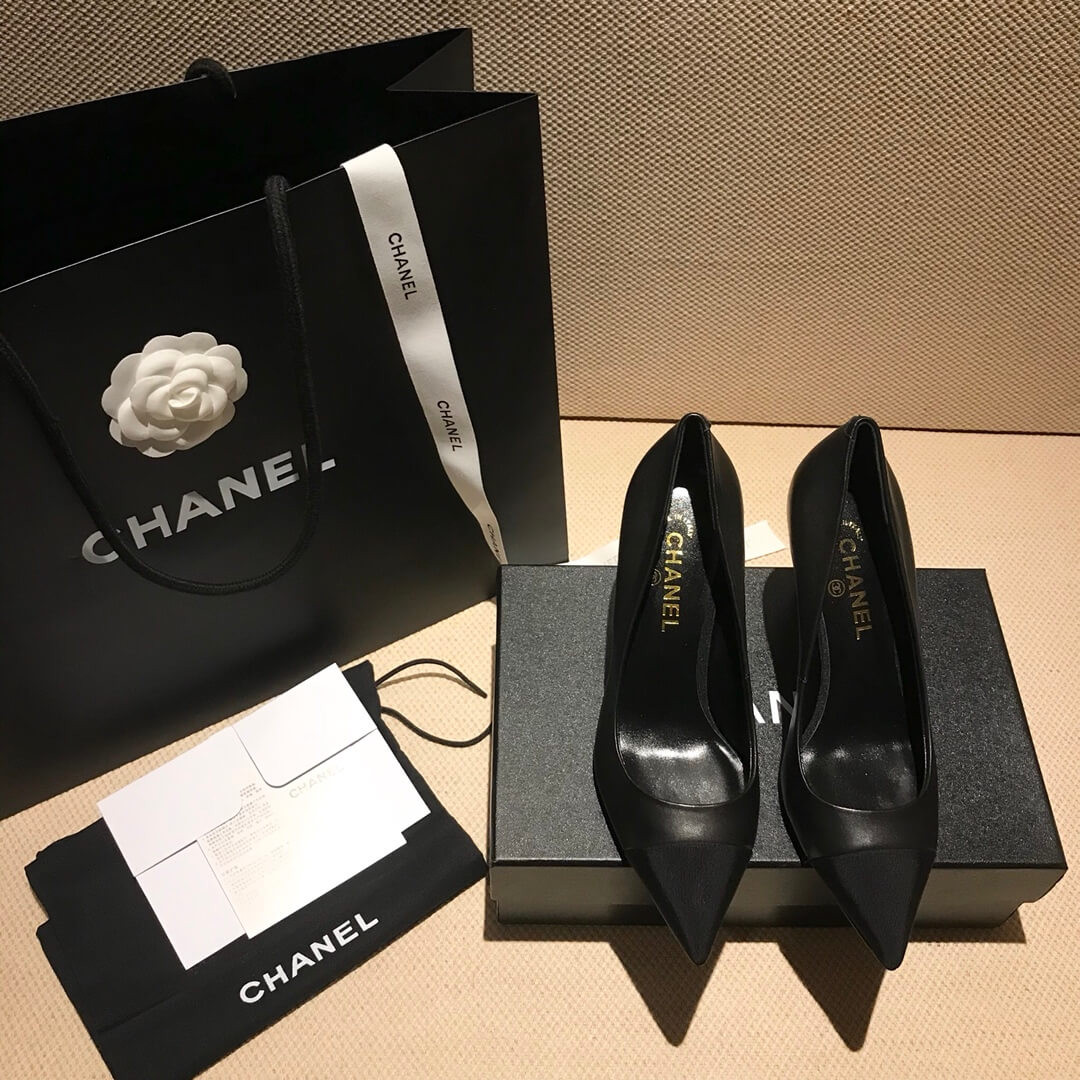 Chanel Calfskin & Velvet Pump With Pearl G178144
