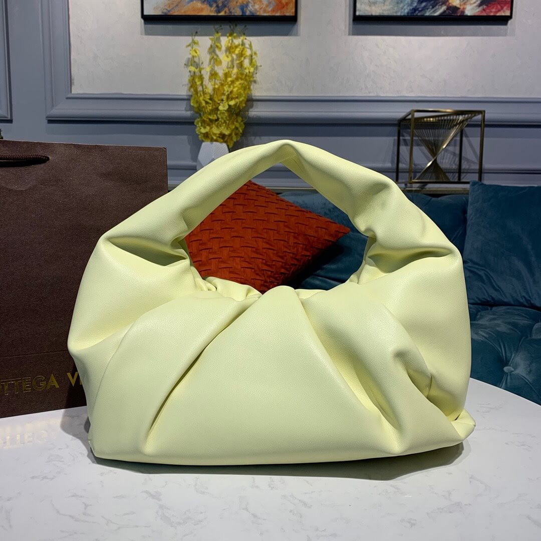 Bottega Veneta The Shoulder Pouch Small Leather Bag 610524