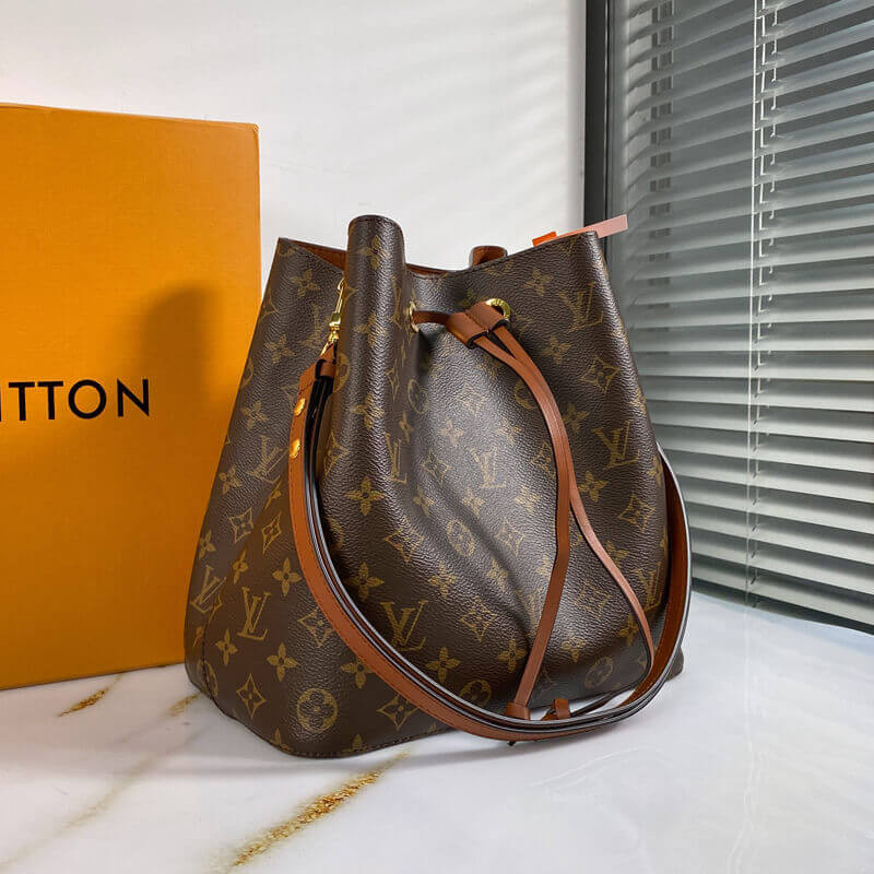 Louis Vuitton Monogram Canvas NeoNoe M44021