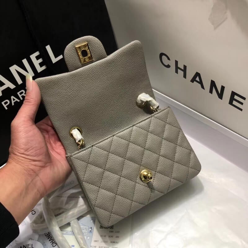 Chanel Caviar Leathe 17cm Classic Flap Bag 1115