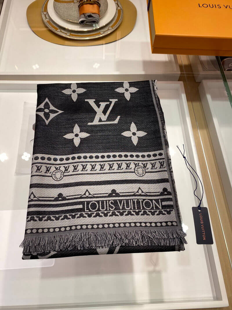 Louis Vuitton Amazingram Stole M76389