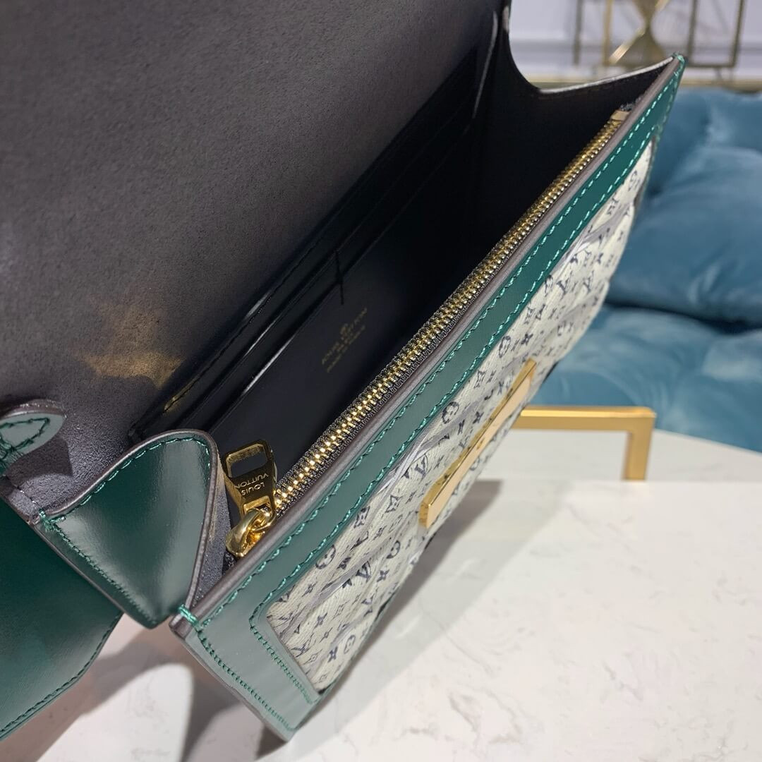 Louis Vuitton Bumbag Dauphine M53228