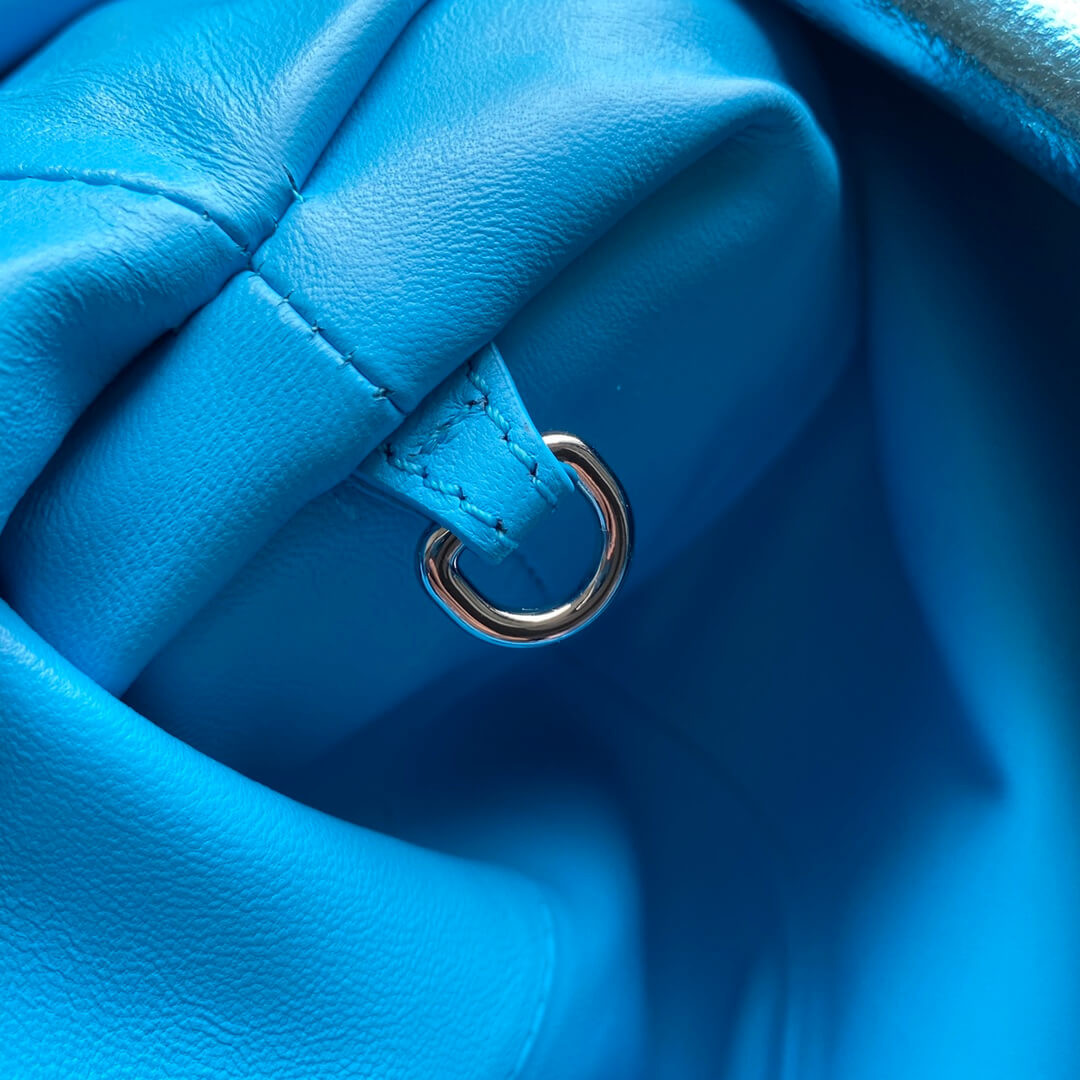 Bottega Veneta The Pouch In Blue Metallic Leather 576227