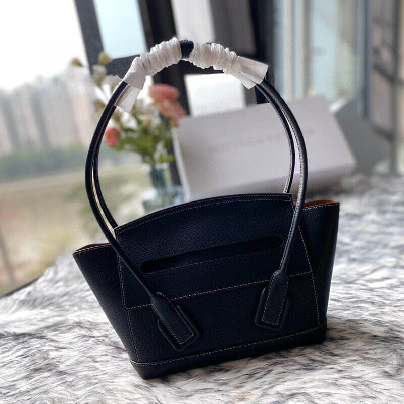 Bottega Veneta Small Arco In Grainy Calfskin 580725