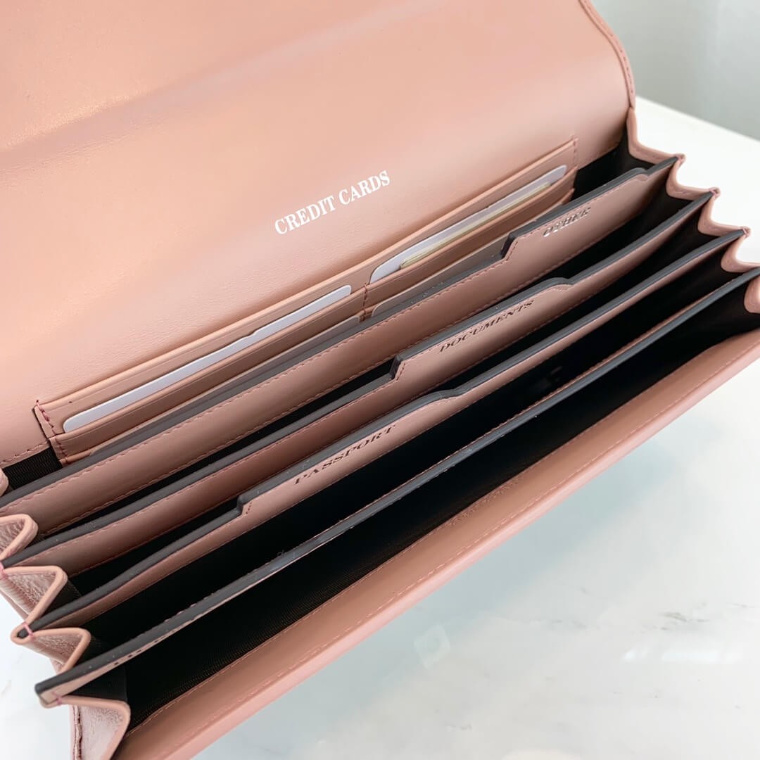 Gucci GG Canvas Continental Wallet 163252