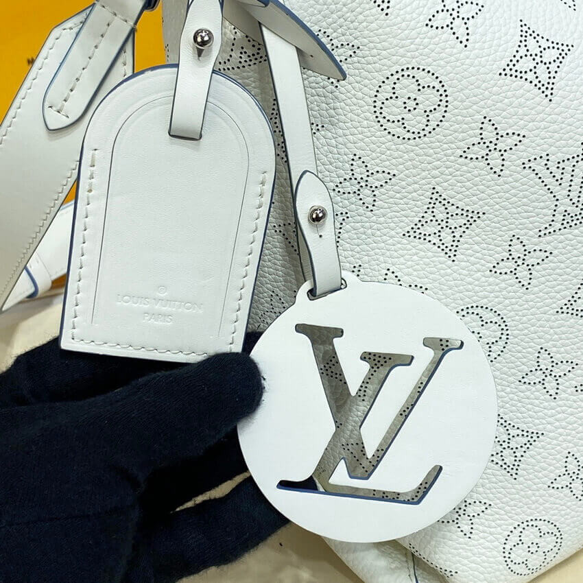 Louis Vuitton Beaubourg Hobo MM M58482 White