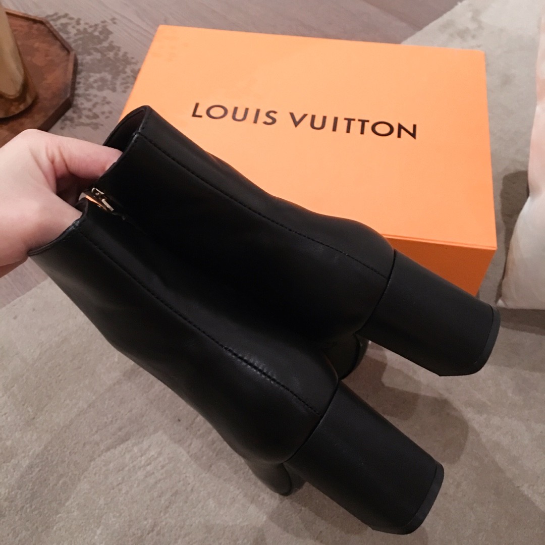Louis Vuitton Madeleine Ankle Boot 1A5BPA