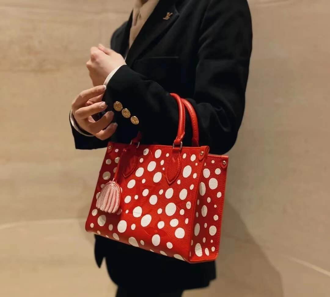 Louis Vuttion Yayoi Kusama OnTheGo PM M46412